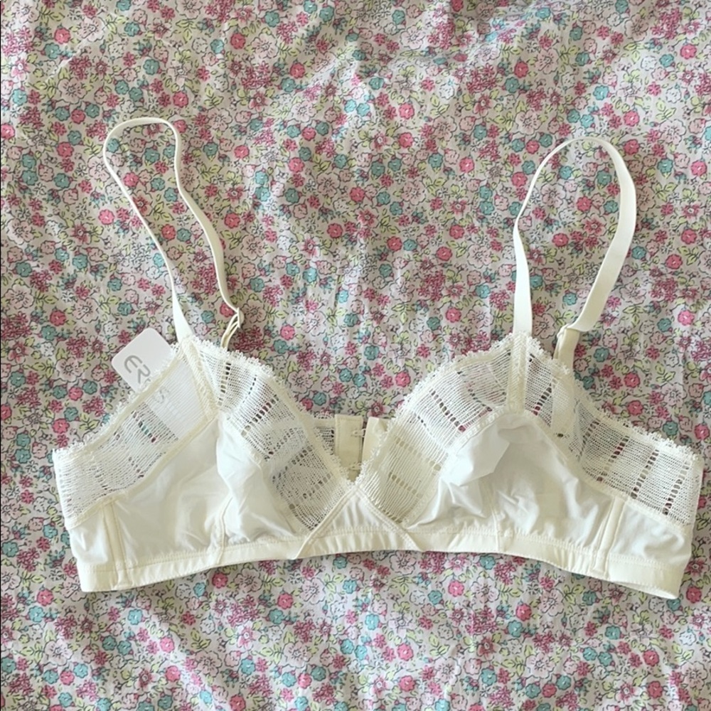 BNWT Eres bra 34A